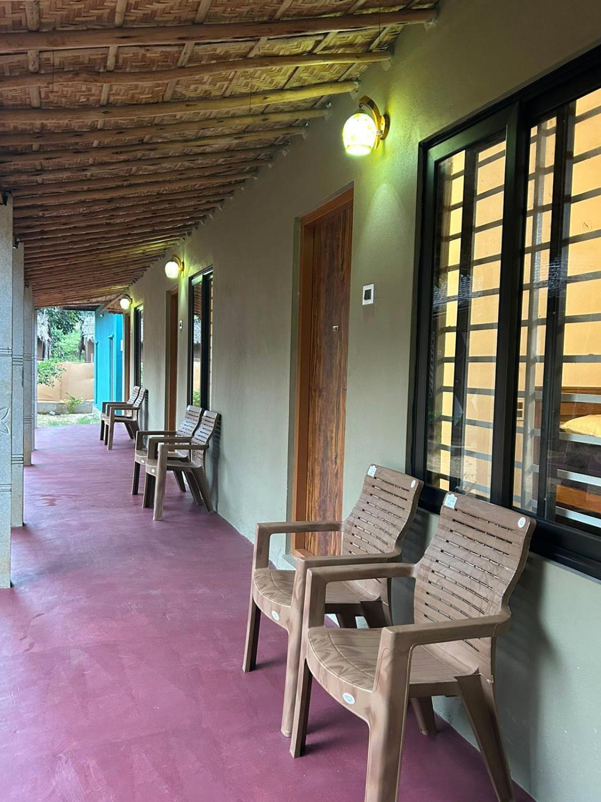 Hampi Village Resort & Tutti Cafe Eksteriør bilde