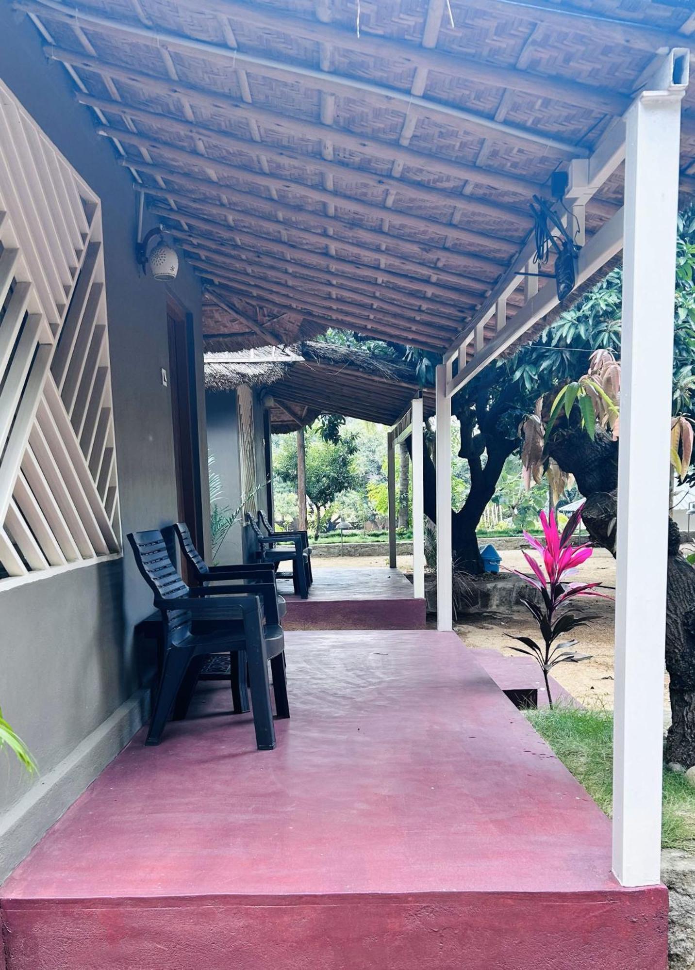 Hampi Village Resort & Tutti Cafe Eksteriør bilde